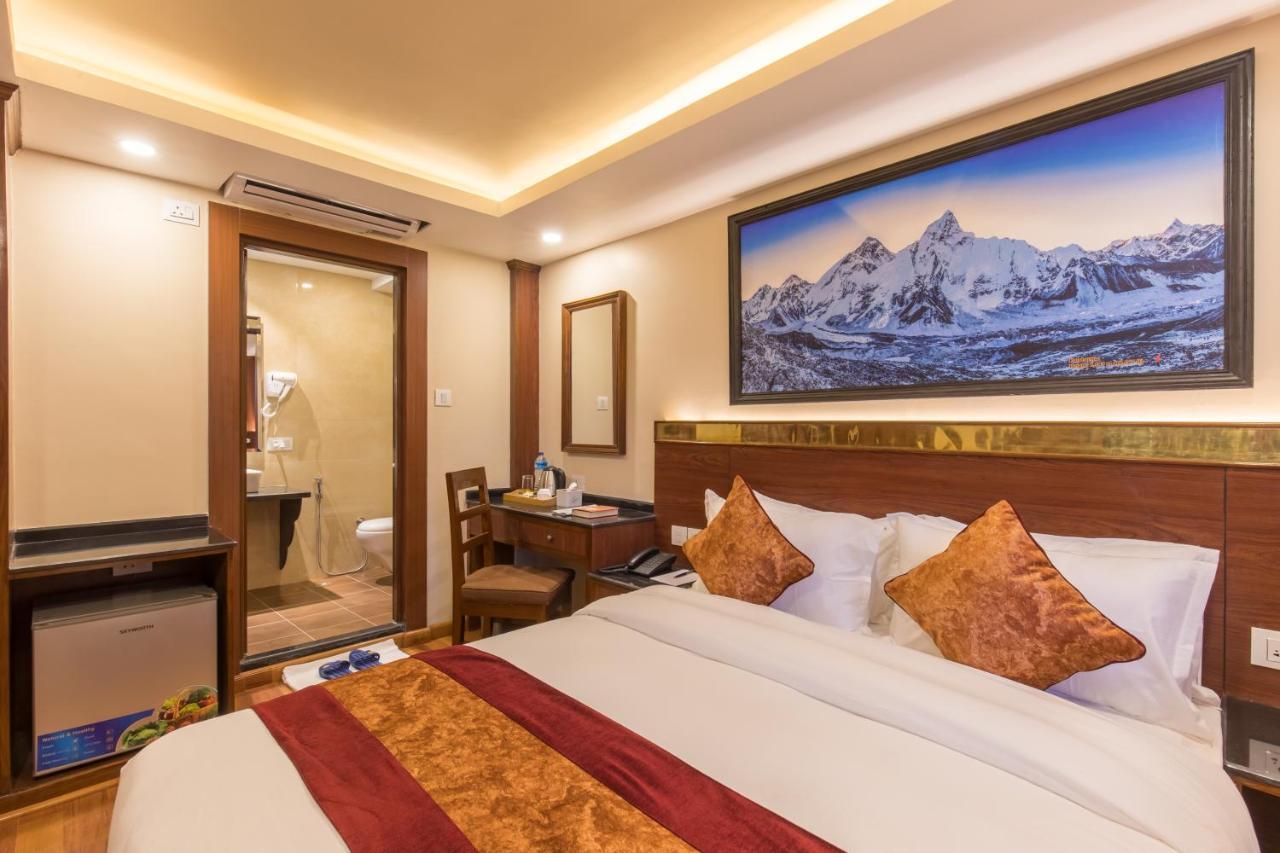 Deluxe Double Room - Free Airport Pickup